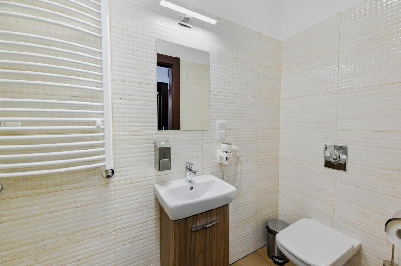 Hotel Terminal Gorzow Wielkopolski Bagian luar foto