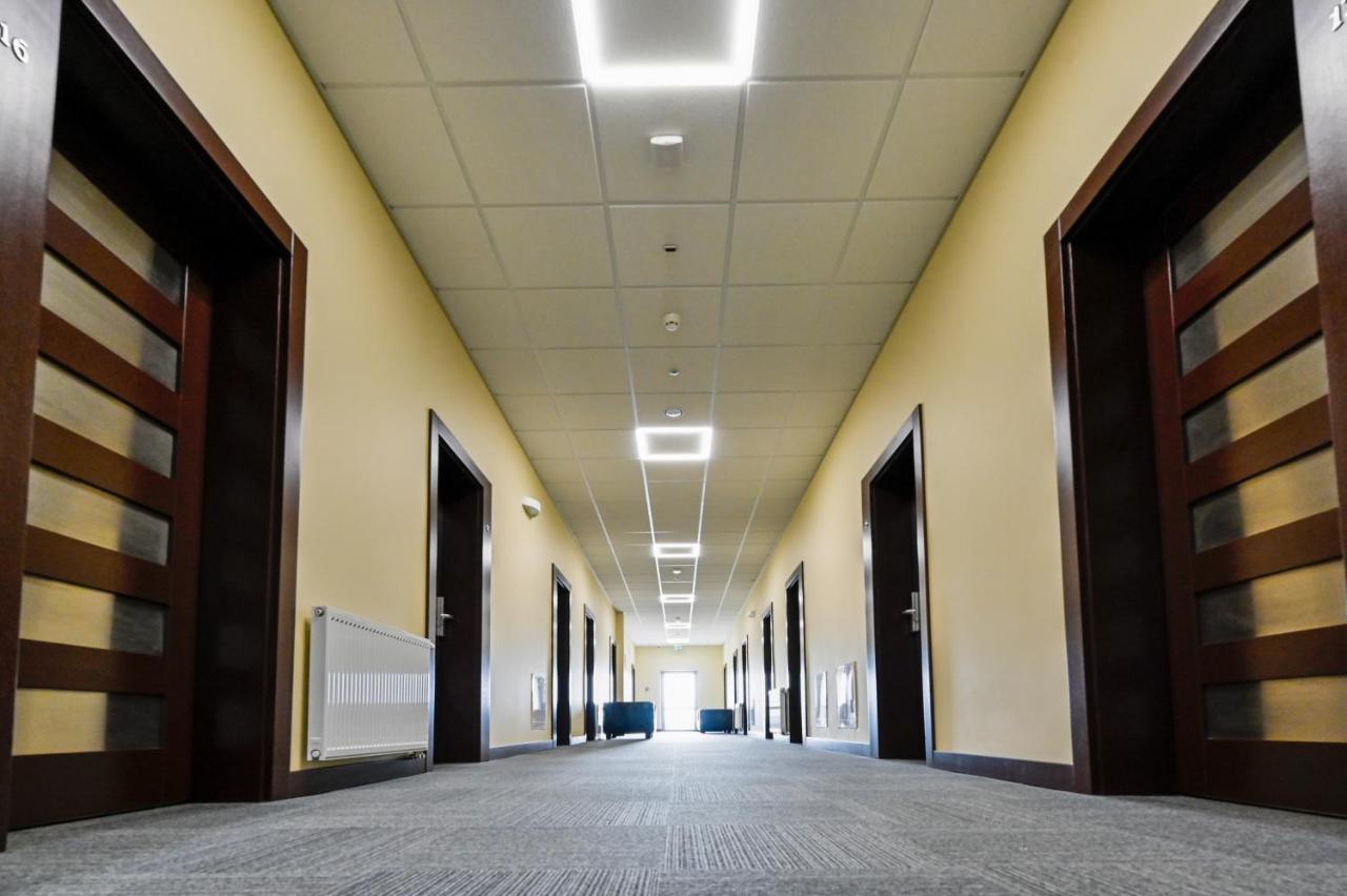 Hotel Terminal Gorzow Wielkopolski Bagian luar foto